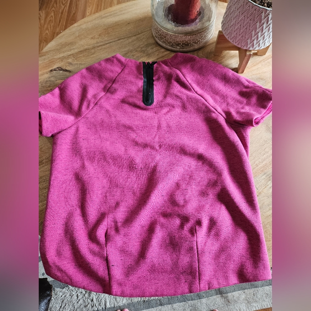 Nike Pink Short Sleeve Sweatshirt - Picture 4 of 7